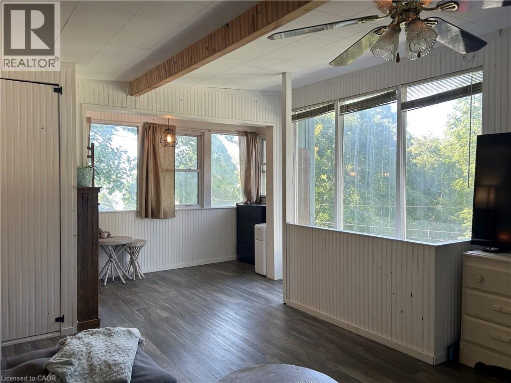 












9 C Lane

,
Fishers Glen,




Ontario
N0E1W0

