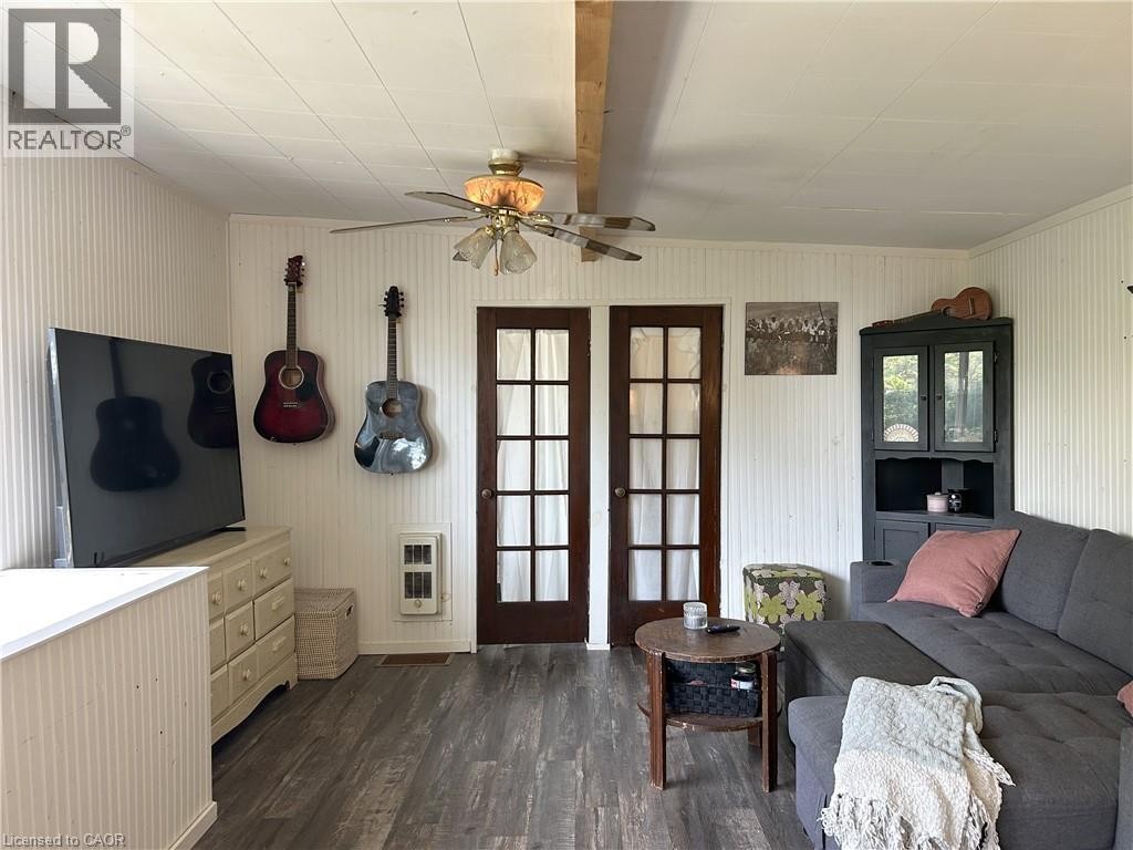 












9 C Lane

,
Fishers Glen,




Ontario
N0E1W0

