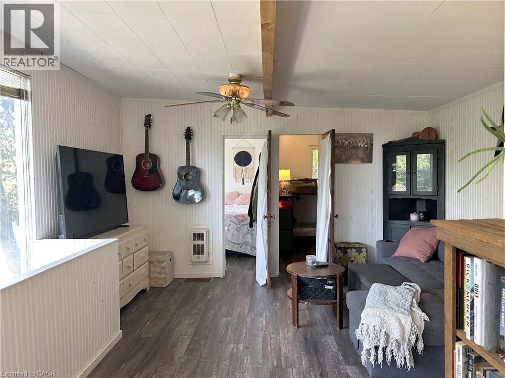 












9 C Lane

,
Fishers Glen,




Ontario
N0E1W0

