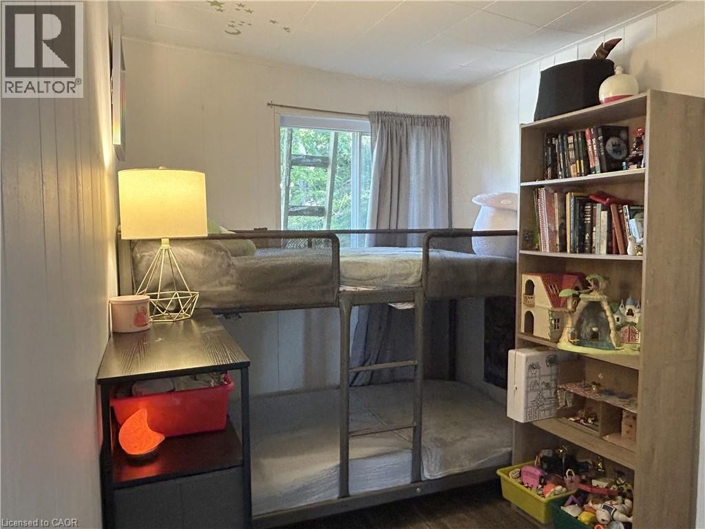 












9 C Lane

,
Fishers Glen,




Ontario
N0E1W0

