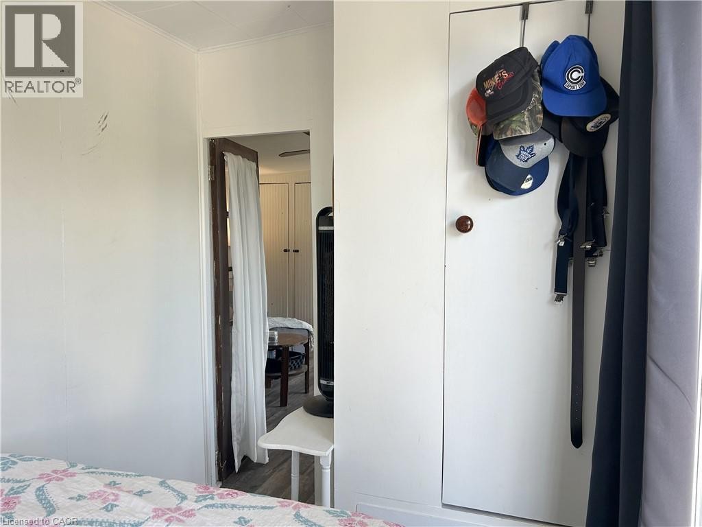 












9 C Lane

,
Fishers Glen,




Ontario
N0E1W0

