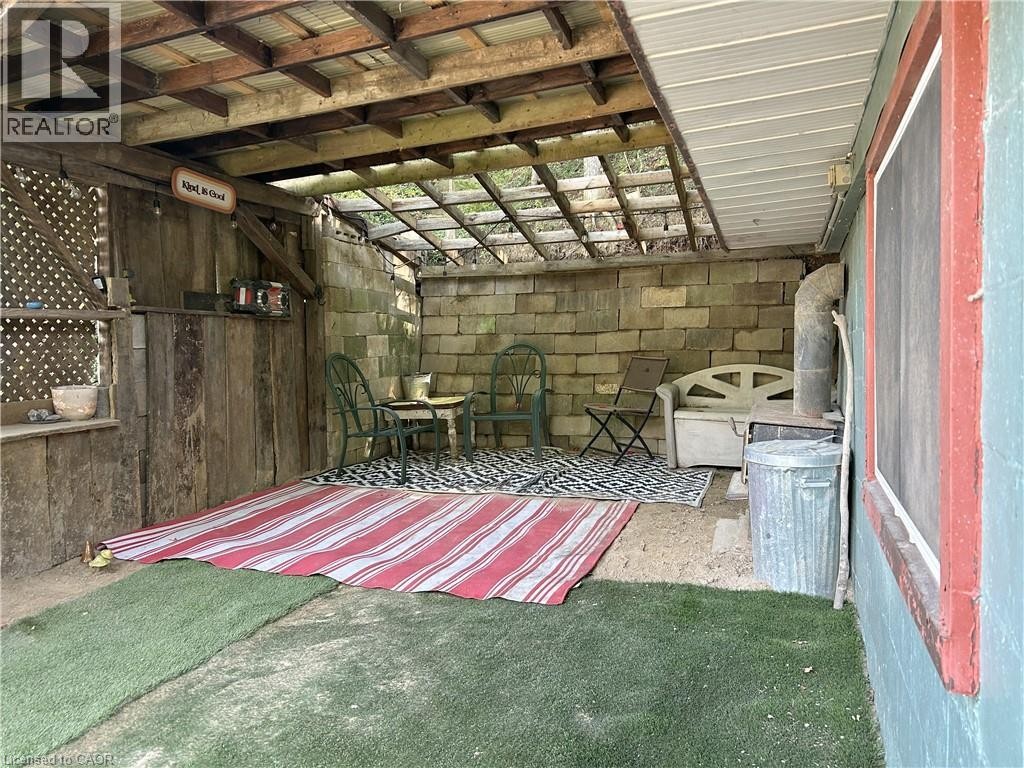 












9 C Lane

,
Fishers Glen,




Ontario
N0E1W0

