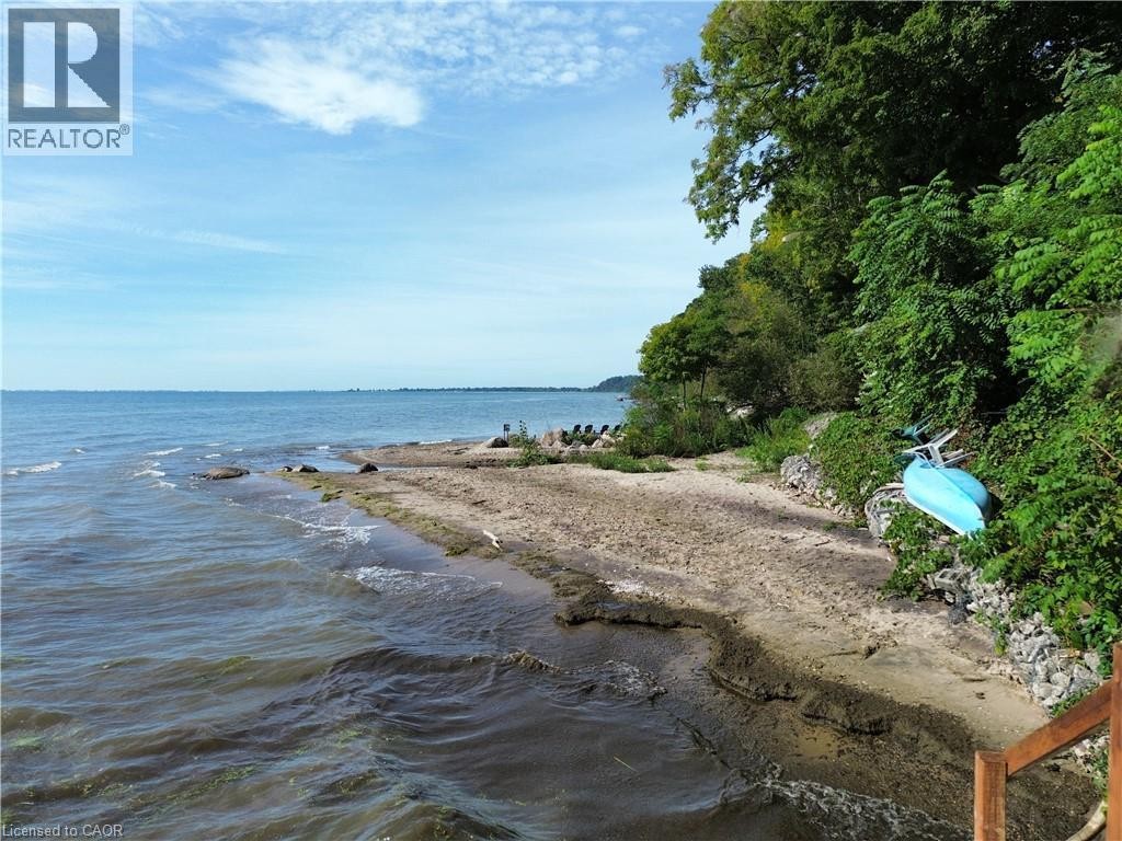 












9 C Lane

,
Fishers Glen,




Ontario
N0E1W0

