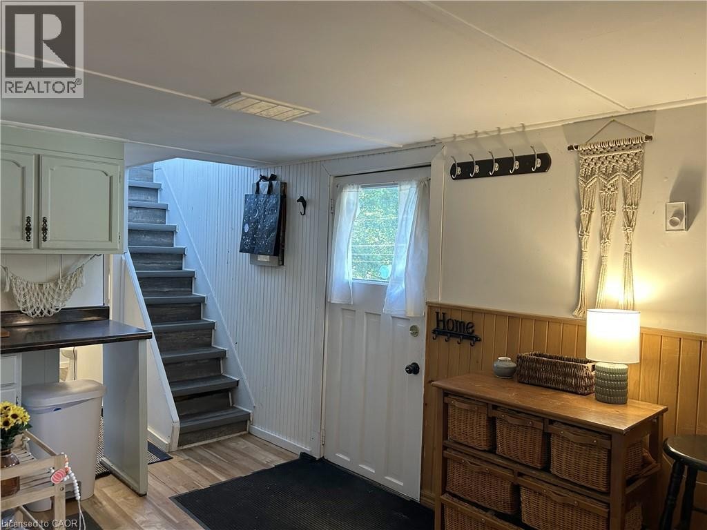 












9 C Lane

,
Fishers Glen,




Ontario
N0E1W0

