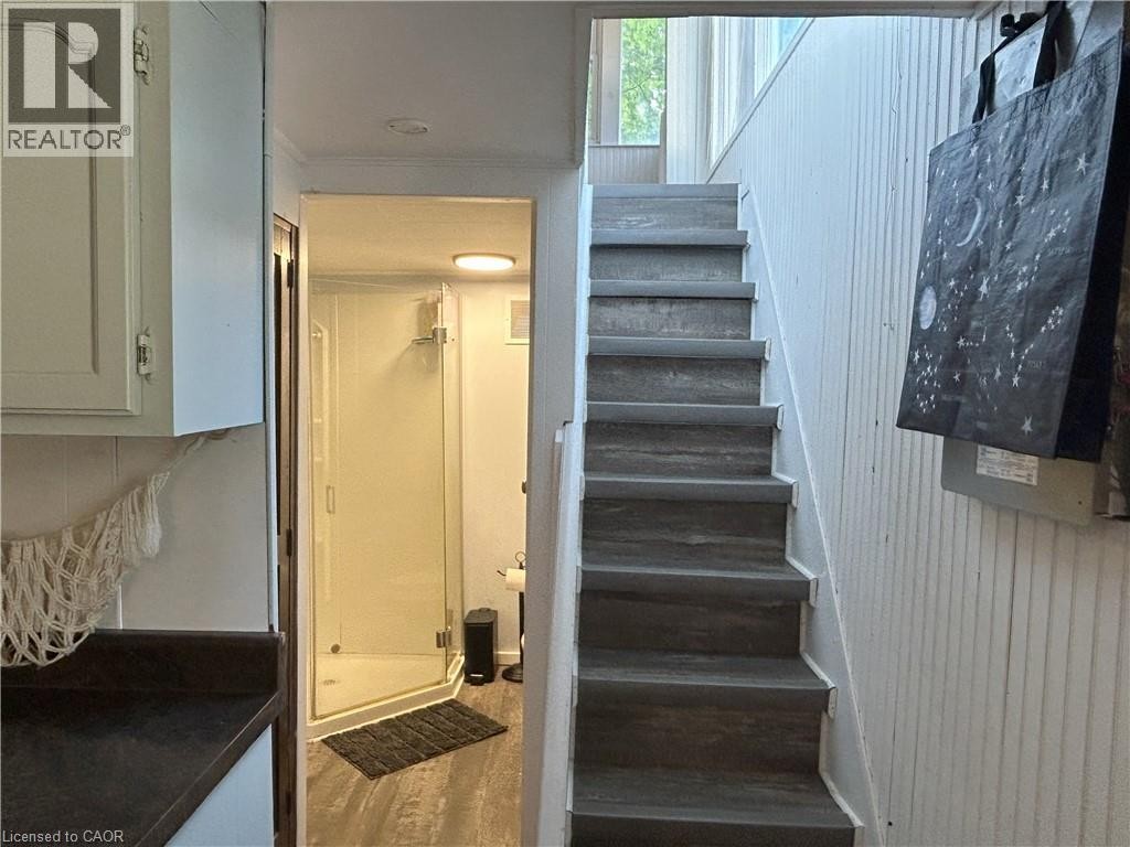 












9 C Lane

,
Fishers Glen,




Ontario
N0E1W0

