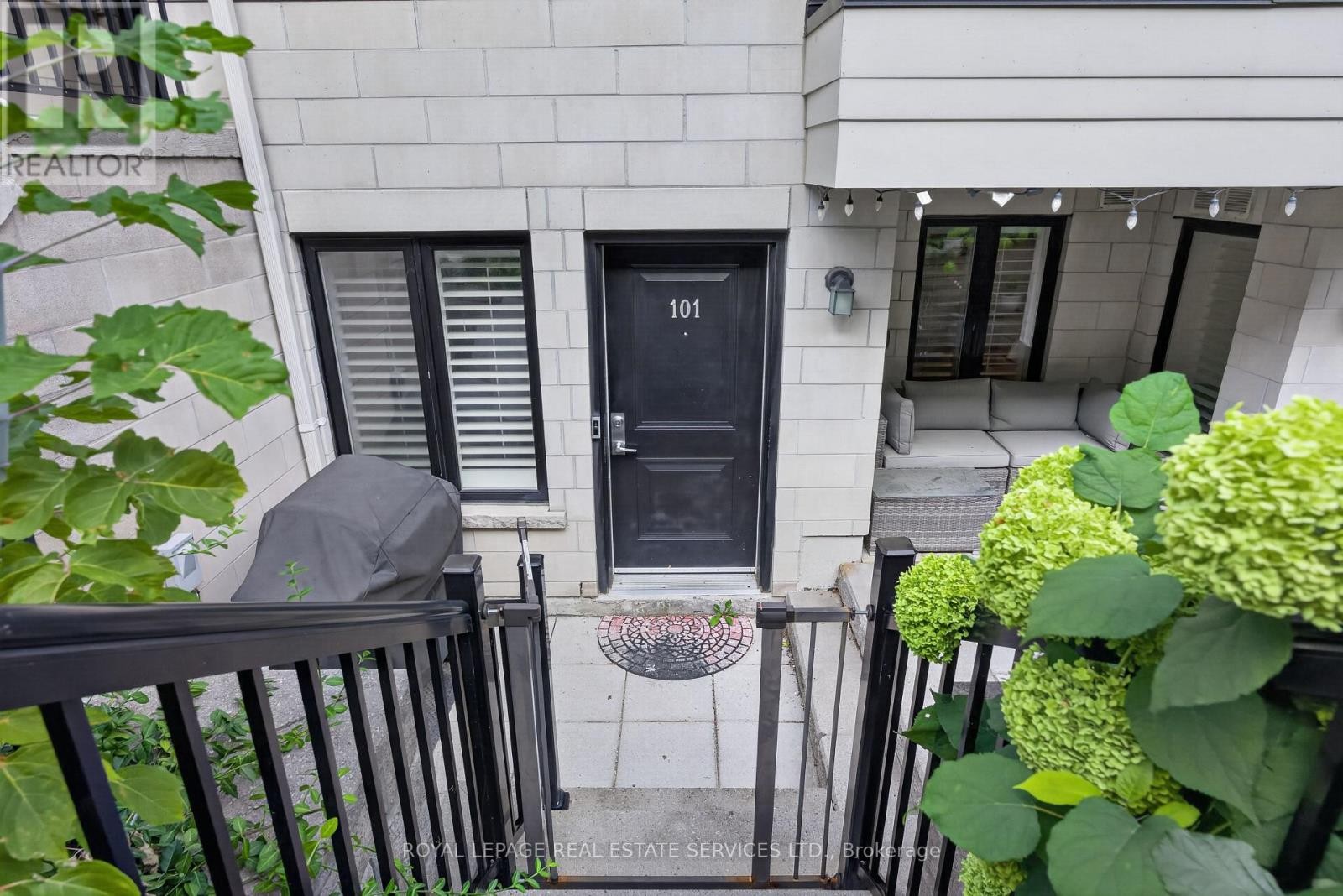 












101 - 30 CARNATION AVENUE

,
Toronto,




Ontario
M8V0B8


