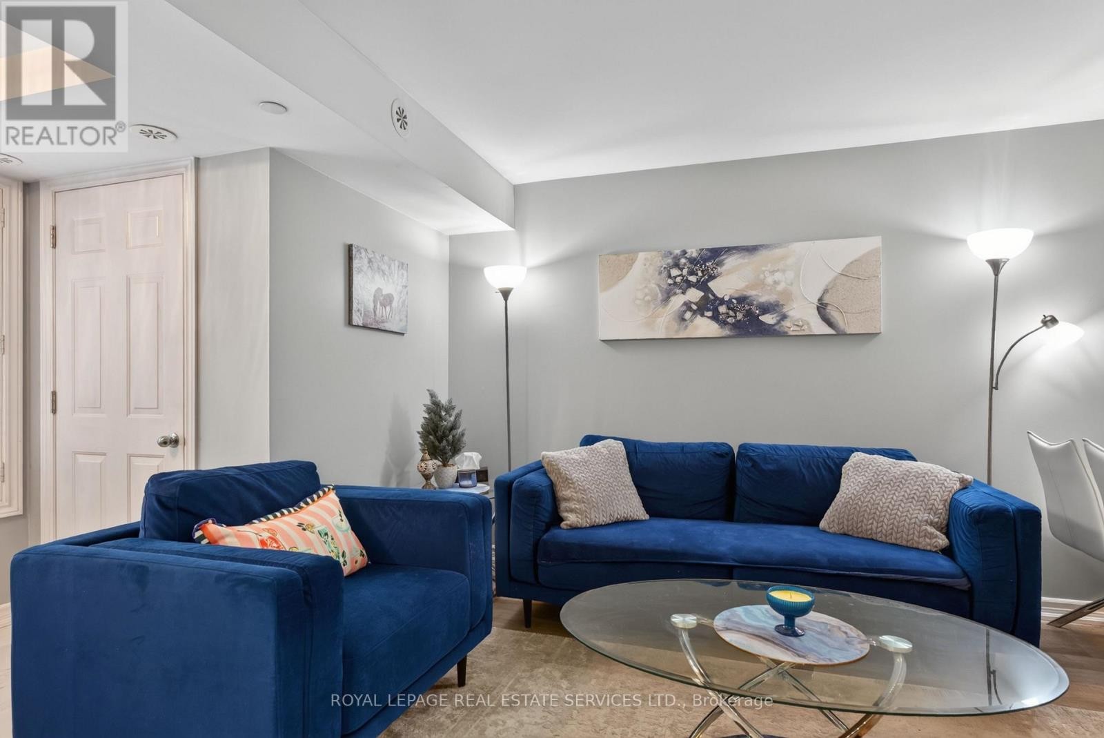 












101 - 30 CARNATION AVENUE

,
Toronto,




Ontario
M8V0B8

