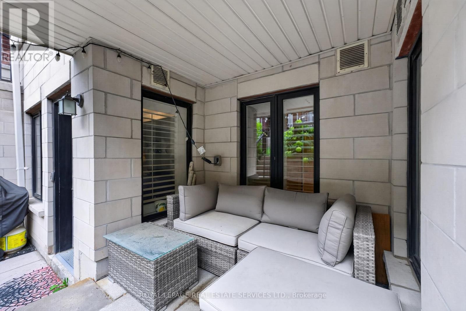 












101 - 30 CARNATION AVENUE

,
Toronto,




Ontario
M8V0B8

