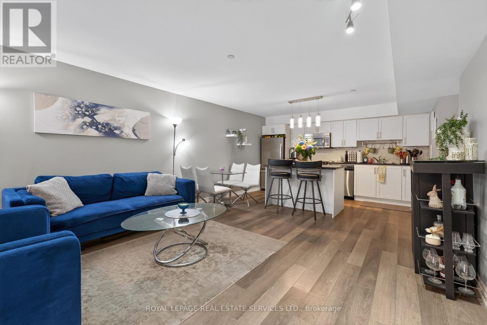 












101 - 30 CARNATION AVENUE

,
Toronto,




Ontario
M8V0B8


