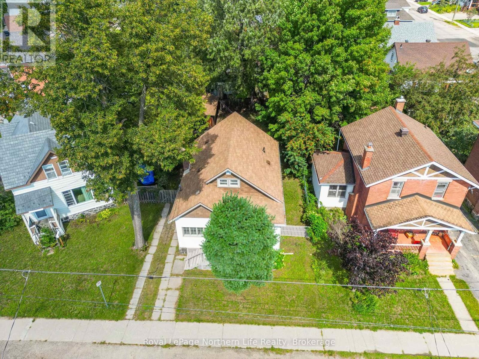 












1178 FRASER STREET

,
North Bay (Central),




Ontario
P1B3Y4

