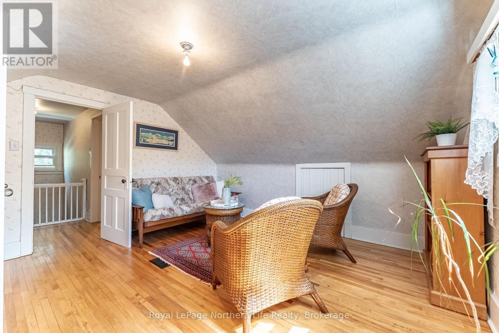 












1178 FRASER STREET

,
North Bay (Central),




Ontario
P1B3Y4

