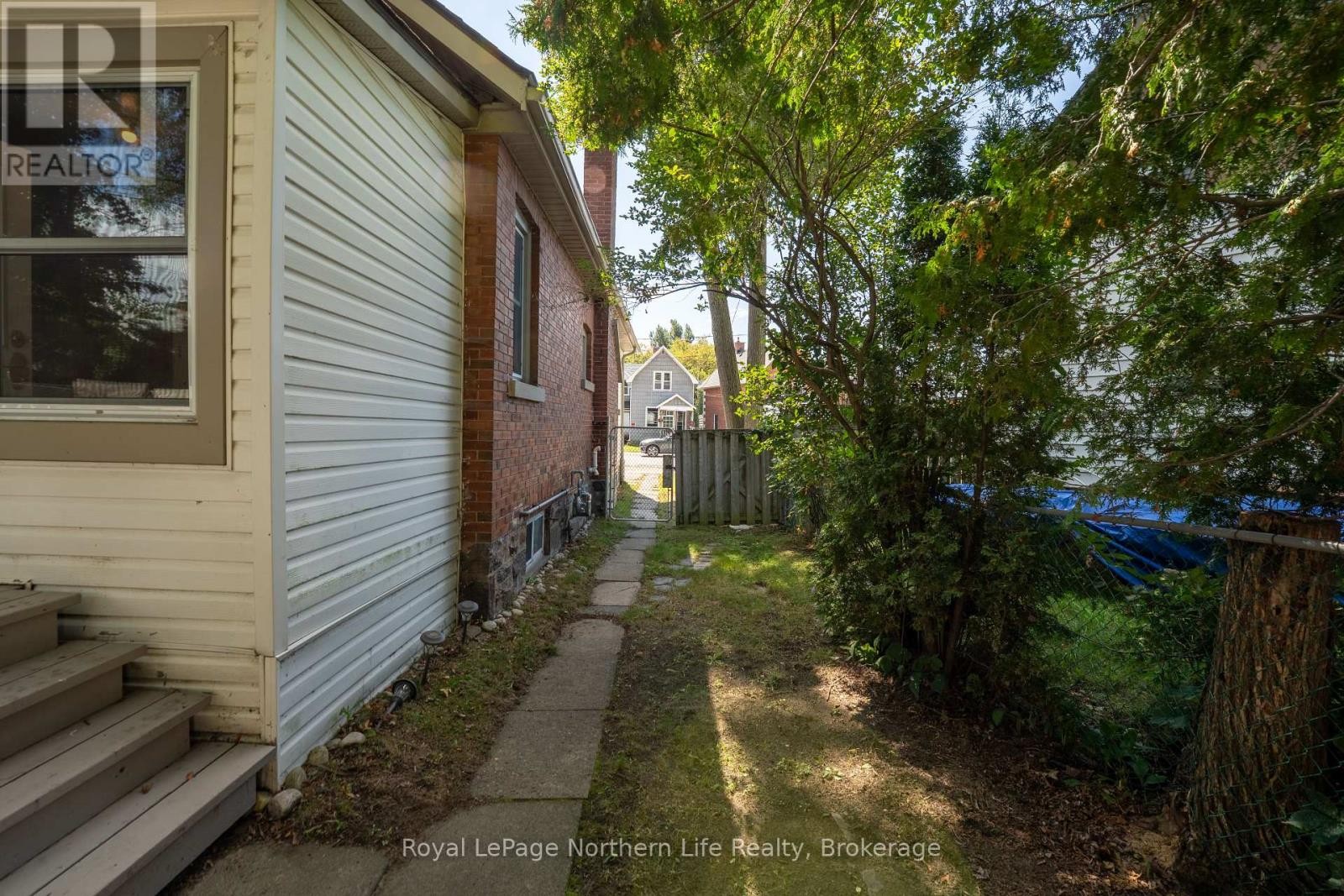 












1178 FRASER STREET

,
North Bay (Central),




Ontario
P1B3Y4


