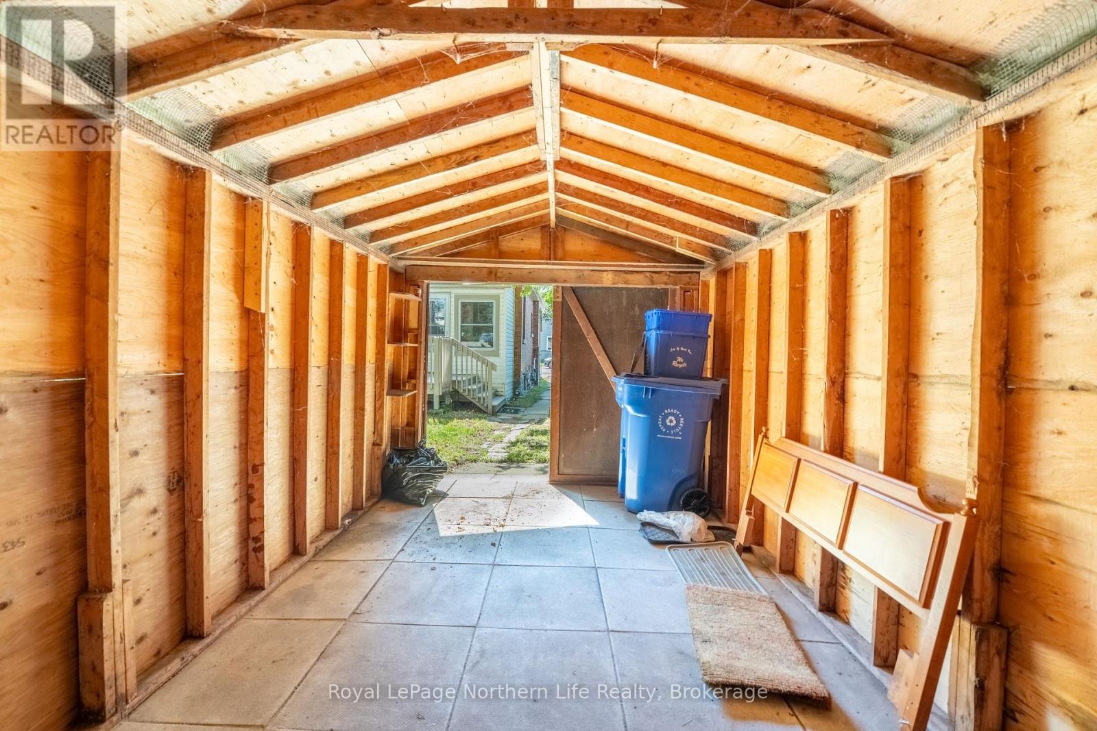 












1178 FRASER STREET

,
North Bay (Central),




Ontario
P1B3Y4

