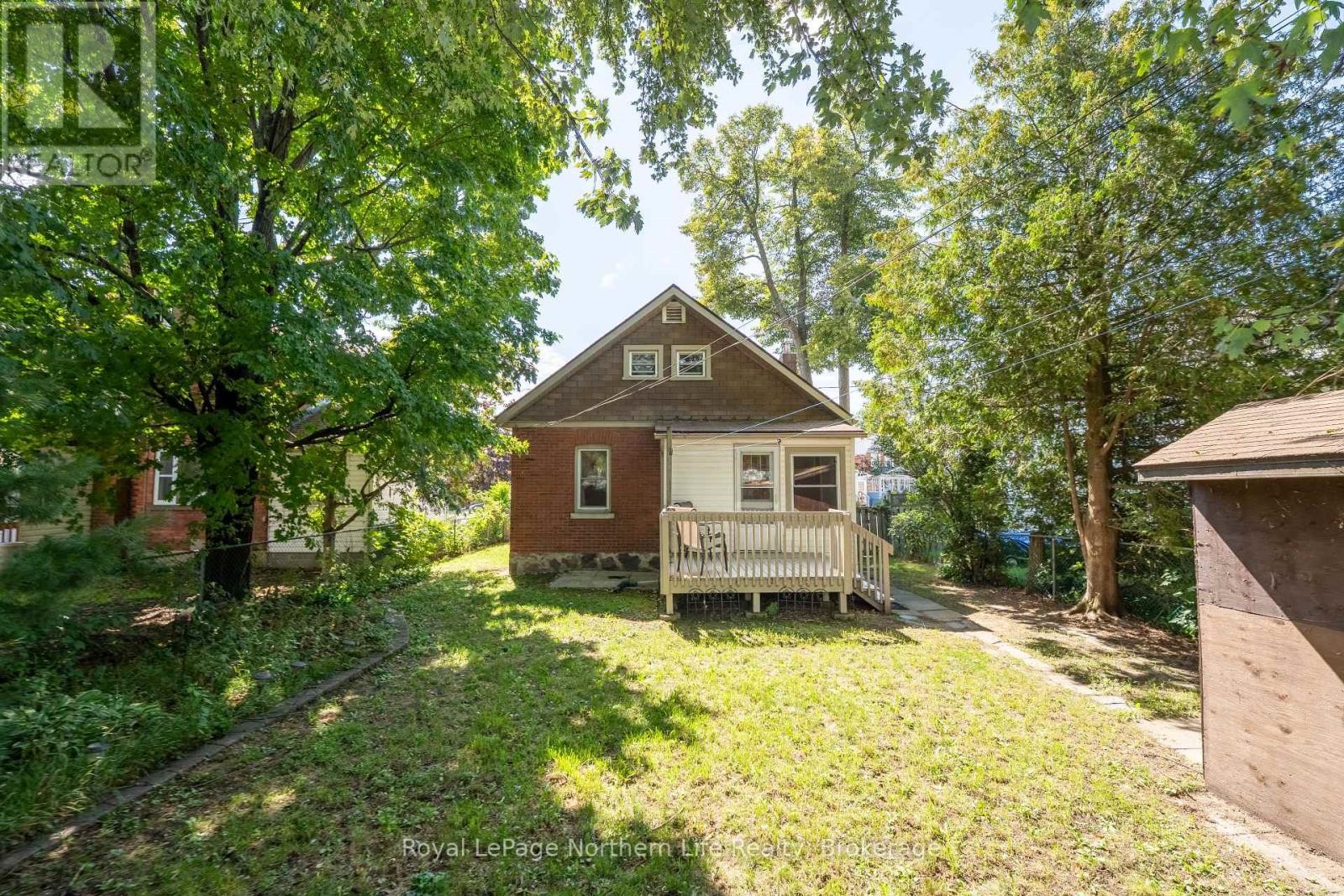 












1178 FRASER STREET

,
North Bay (Central),




Ontario
P1B3Y4

