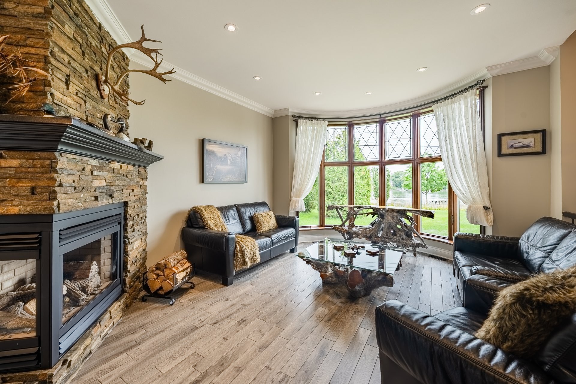 









231


Ch. du Richelieu

,
Saint-Basile-le-Grand,




QC
J3N1K7

