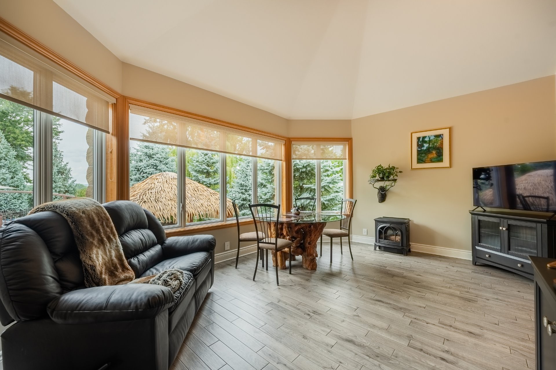 









231


Ch. du Richelieu

,
Saint-Basile-le-Grand,




QC
J3N1K7

