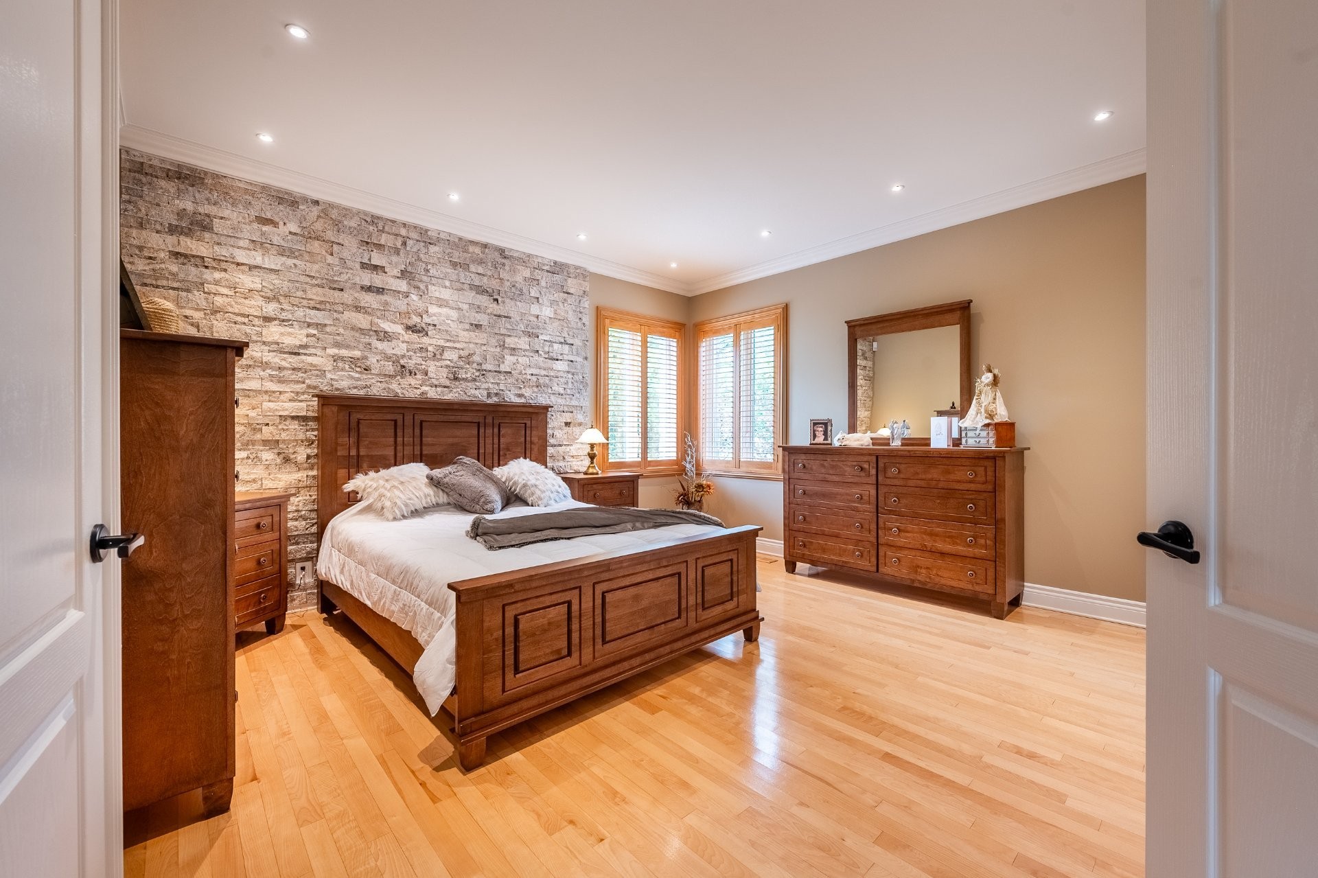 









231


Ch. du Richelieu

,
Saint-Basile-le-Grand,




QC
J3N1K7

