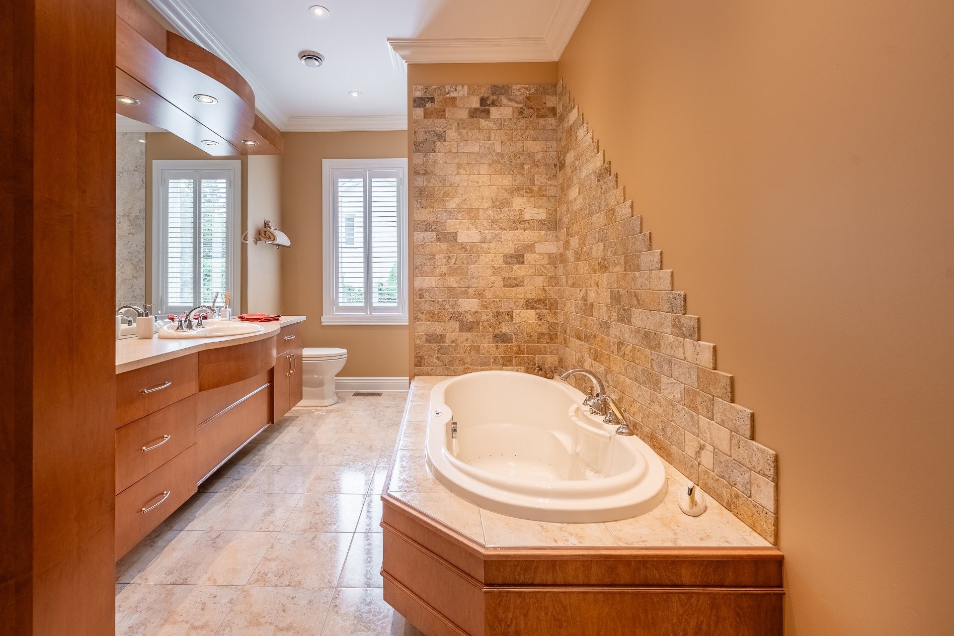 









231


Ch. du Richelieu

,
Saint-Basile-le-Grand,




QC
J3N1K7

