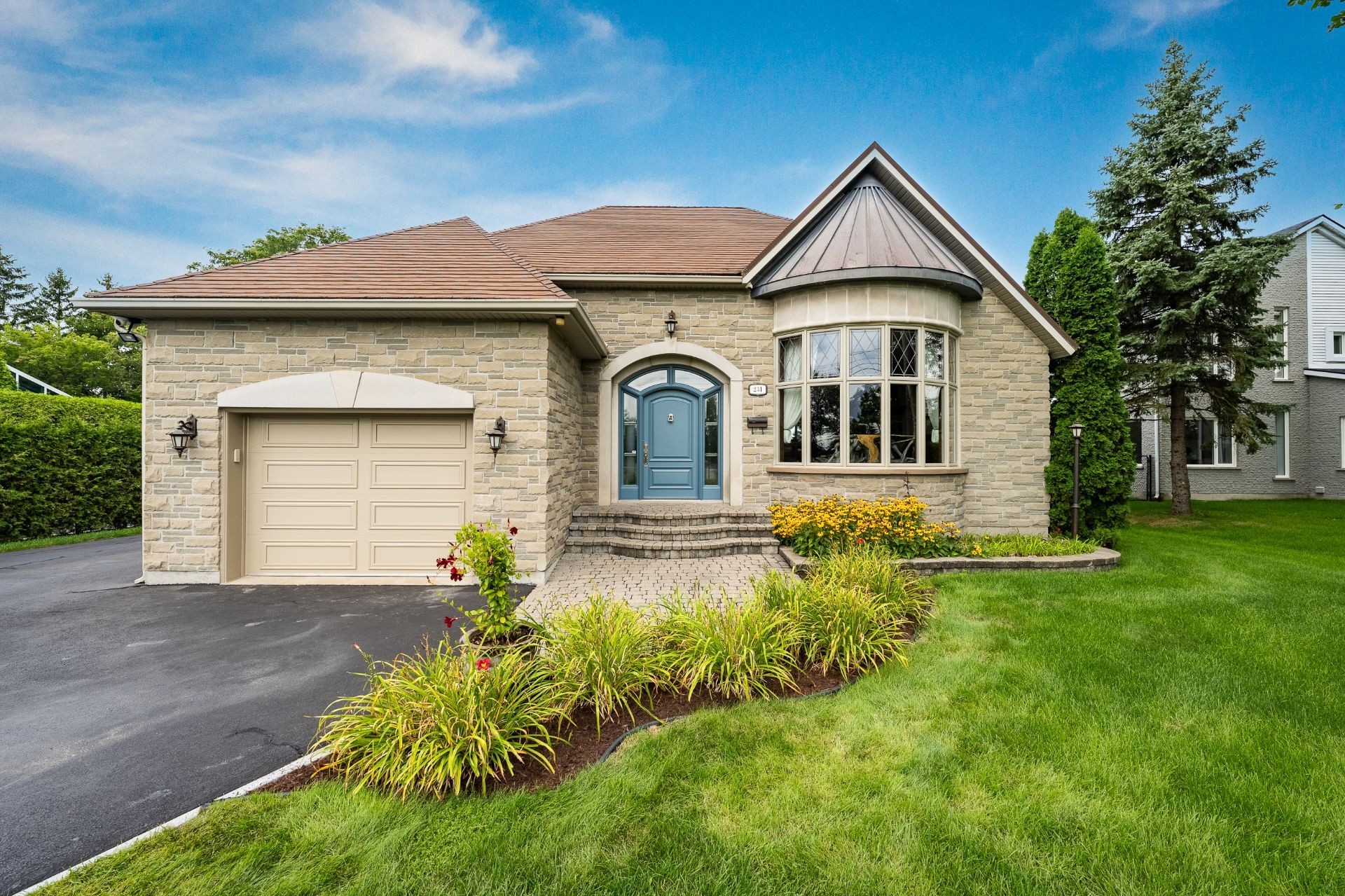 









231


Ch. du Richelieu

,
Saint-Basile-le-Grand,




QC
J3N1K7

