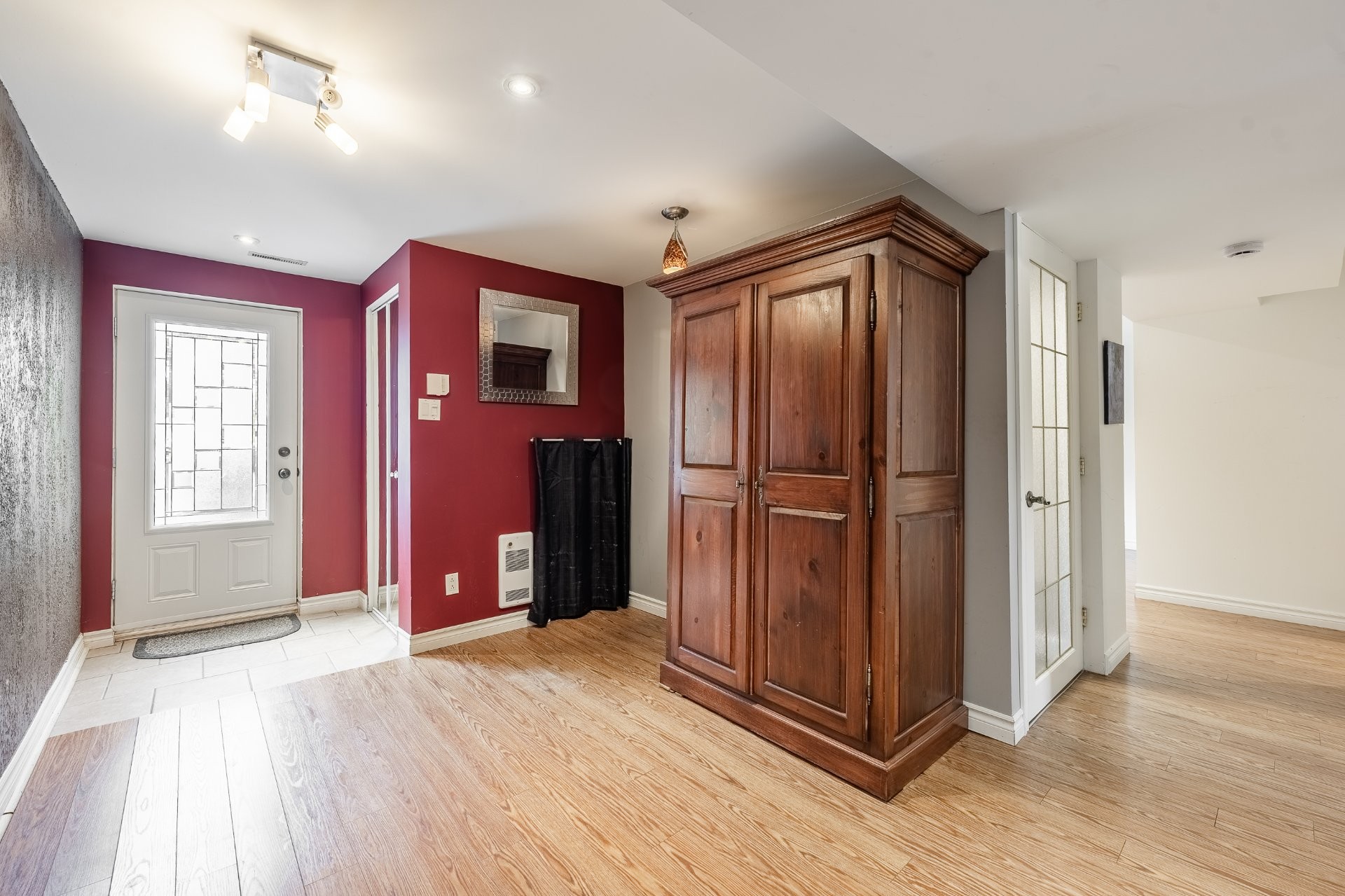 









3337


Rue Cyprien

,
Laval (Fabreville),




QC
H7P4H6


