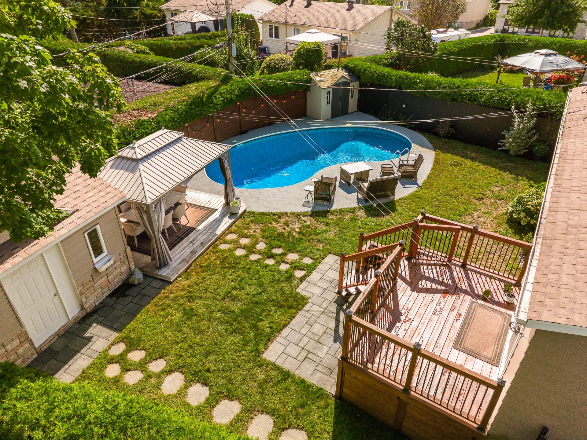 









3337


Rue Cyprien

,
Laval (Fabreville),




QC
H7P4H6

