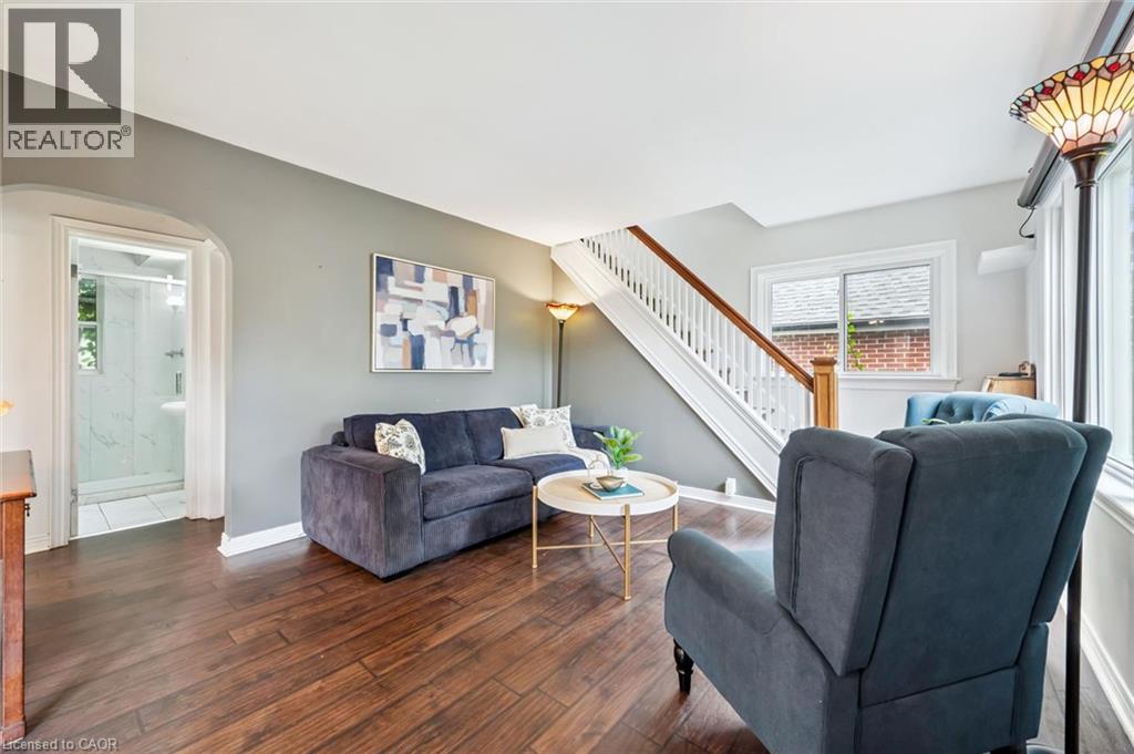 












194 GROVE Street

,
Guelph,




Ontario
N1E2W7

