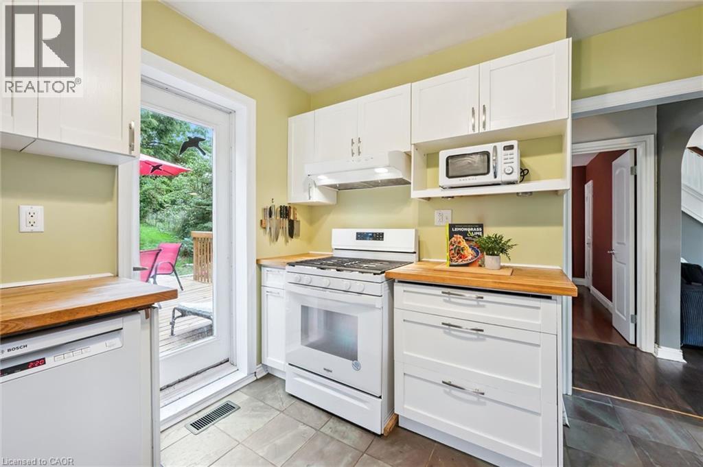 












194 GROVE Street

,
Guelph,




Ontario
N1E2W7

