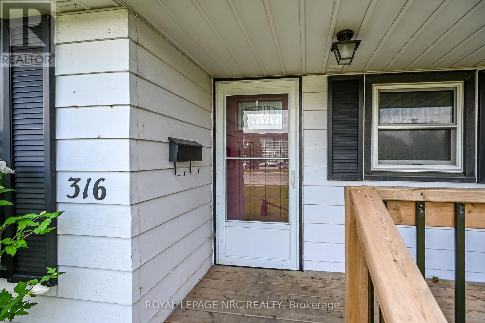 












316 FAIRVIEW AVENUE W

,
Haldimand,




Ontario
N1A1M3

