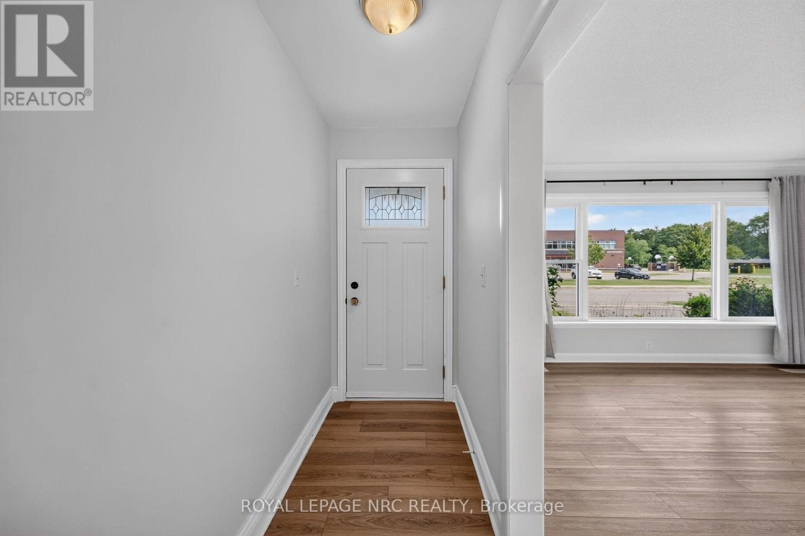 












316 FAIRVIEW AVENUE W

,
Haldimand,




Ontario
N1A1M3

