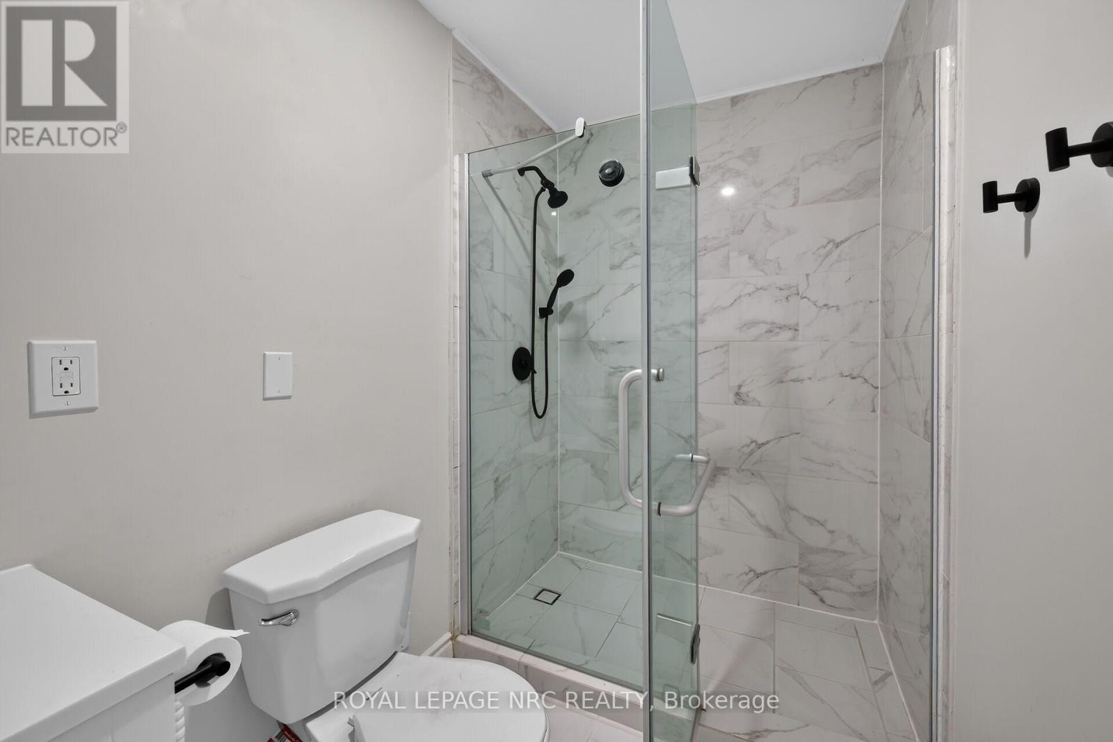 












316 FAIRVIEW AVENUE W

,
Haldimand,




Ontario
N1A1M3

