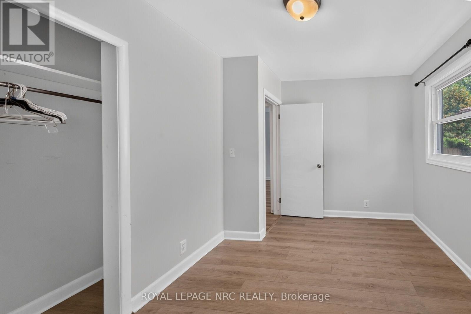 












316 FAIRVIEW AVENUE W

,
Haldimand,




Ontario
N1A1M3

