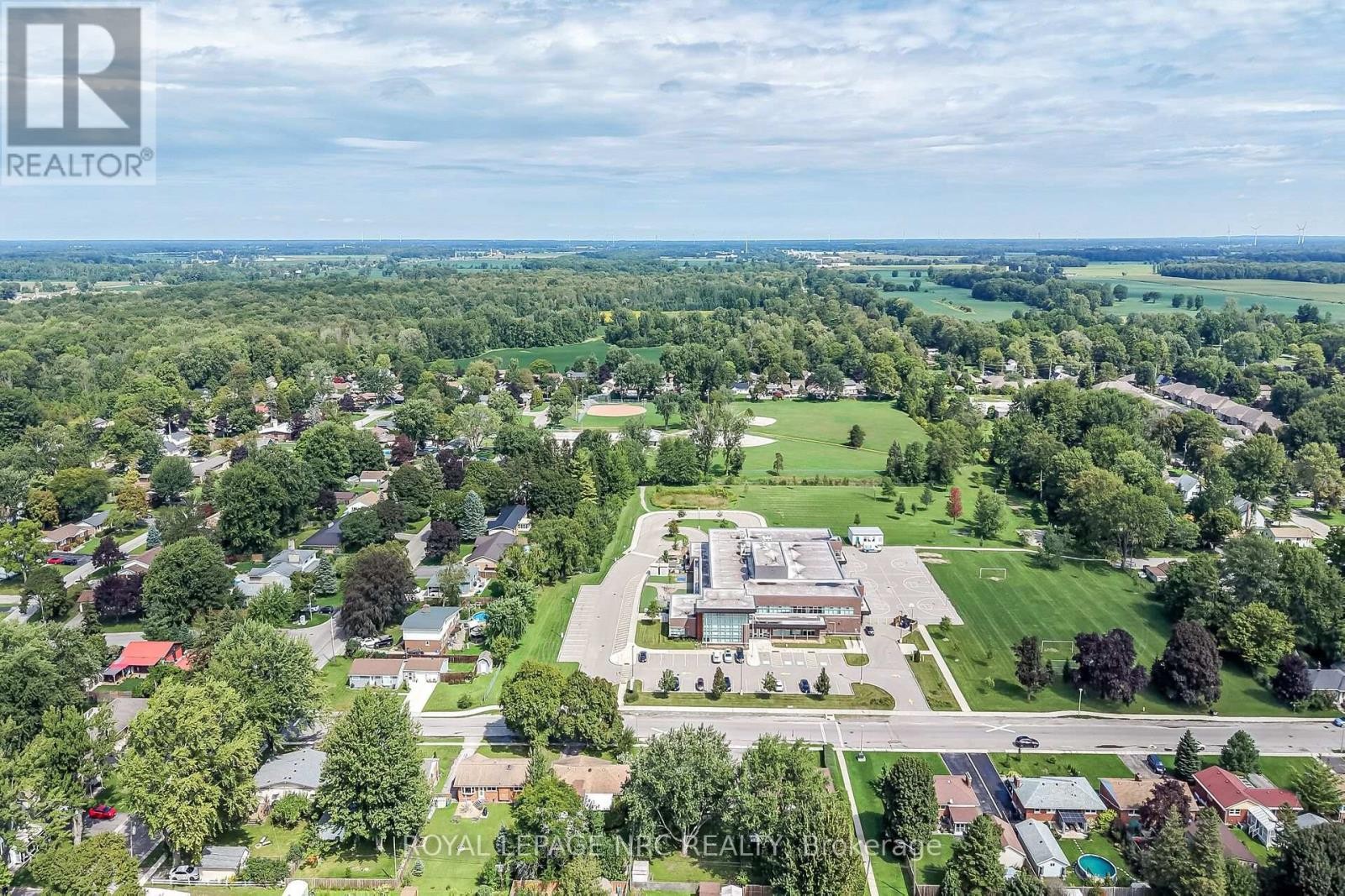 












316 FAIRVIEW AVENUE W

,
Haldimand,




Ontario
N1A1M3

