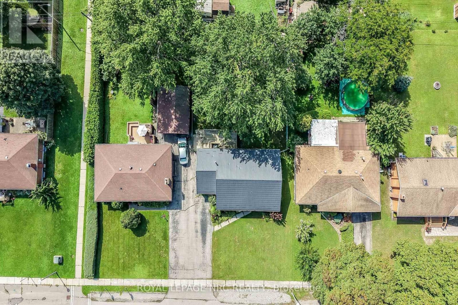 












316 FAIRVIEW AVENUE W

,
Haldimand,




Ontario
N1A1M3

