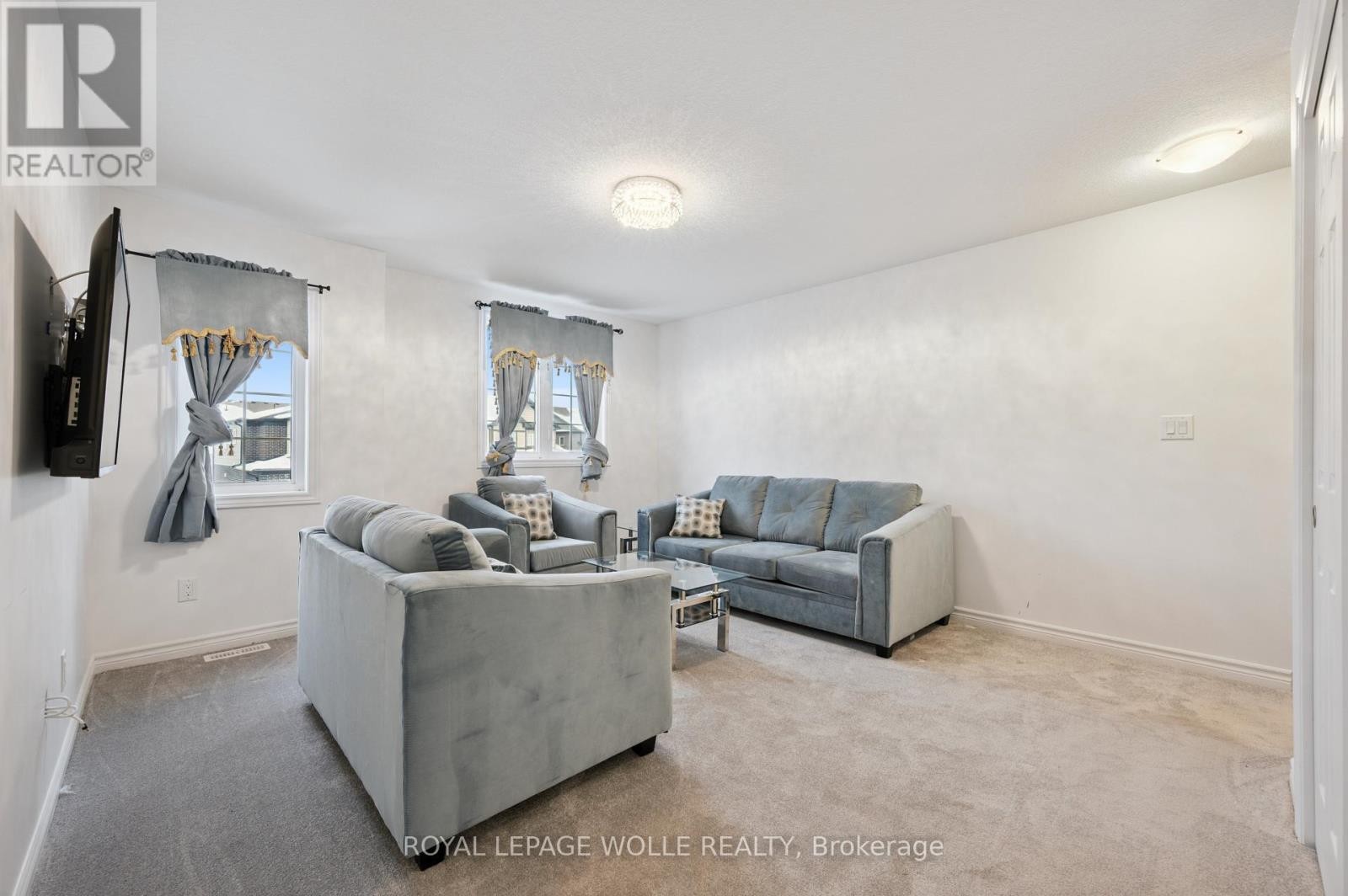 












308 FREURE DRIVE

,
Cambridge,




Ontario
N1S0C1


