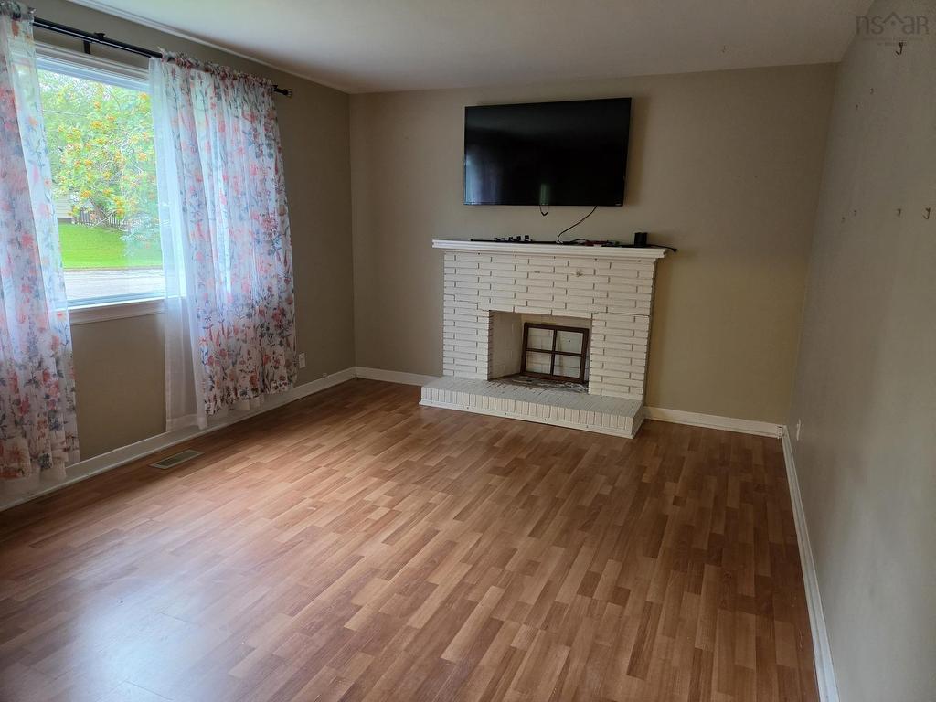 












95 Higgins St

,
Truro,




NS
B2N 2L6

