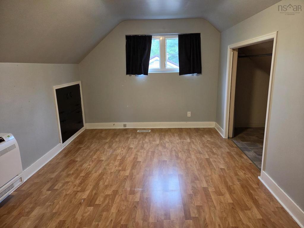 












95 Higgins St

,
Truro,




NS
B2N 2L6

