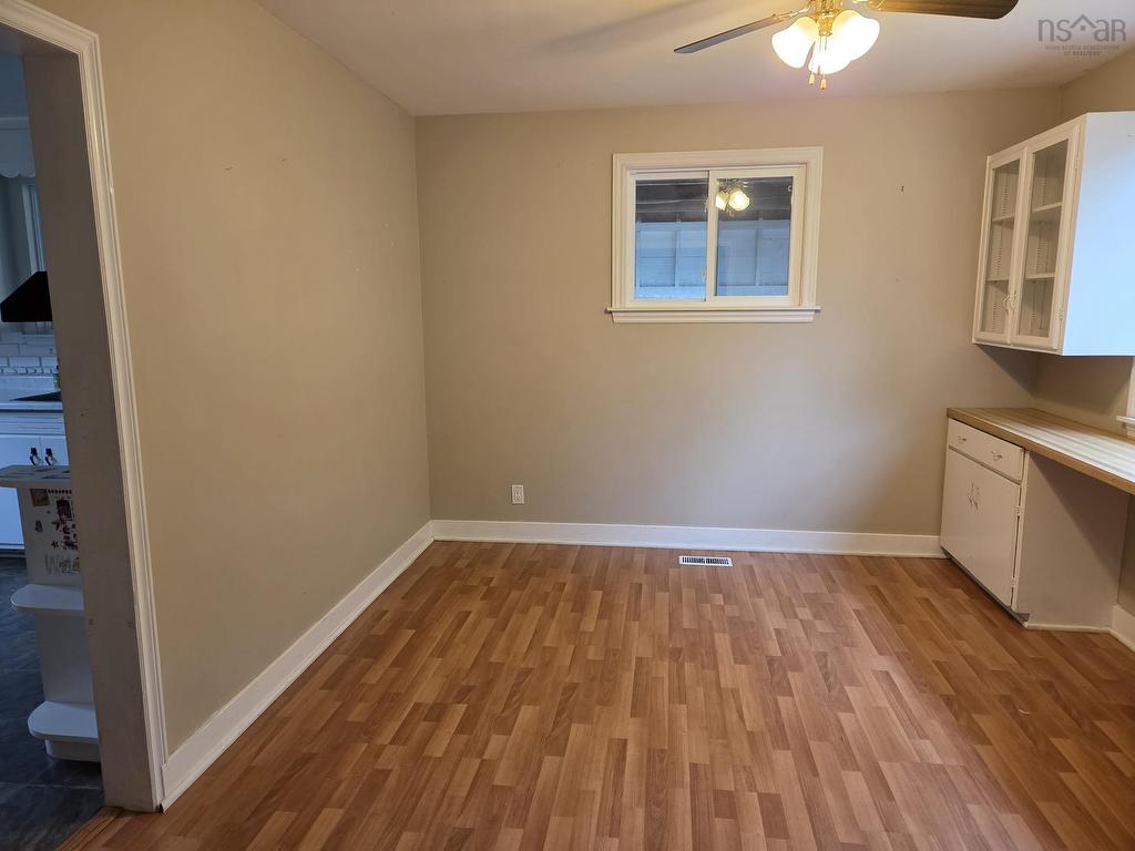 












95 Higgins St

,
Truro,




NS
B2N 2L6

