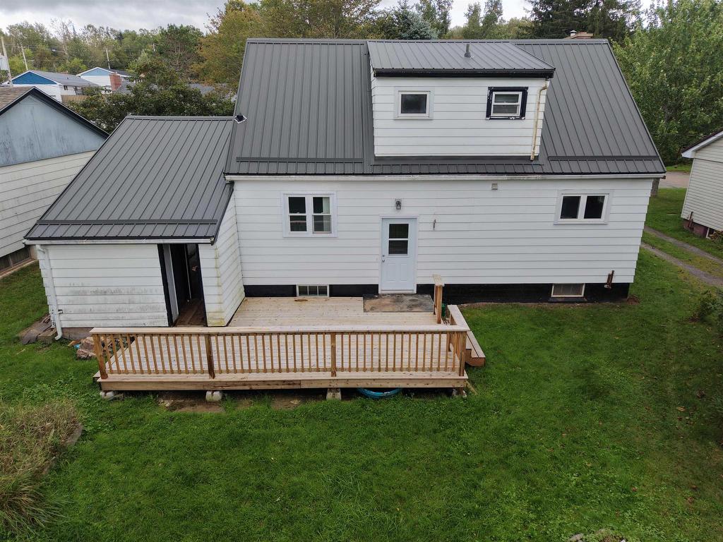 












95 Higgins St

,
Truro,




NS
B2N 2L6

