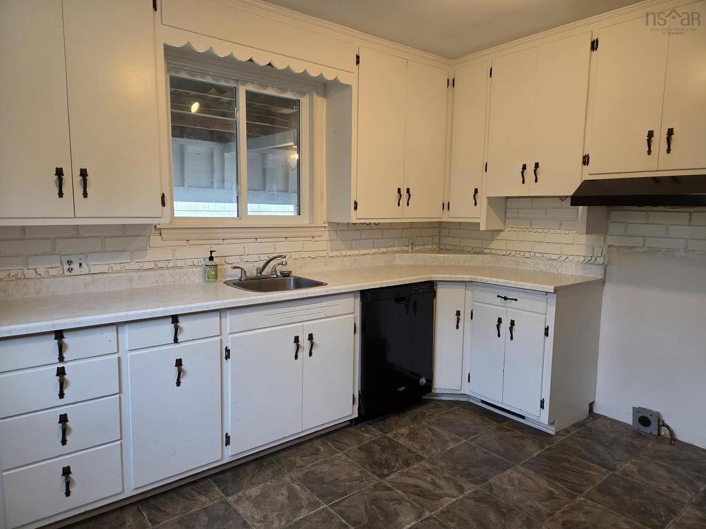 












95 Higgins St

,
Truro,




NS
B2N 2L6

