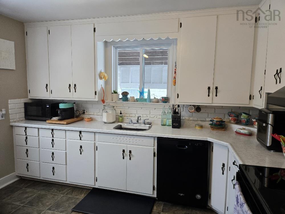 












95 Higgins St

,
Truro,




NS
B2N 2L6

