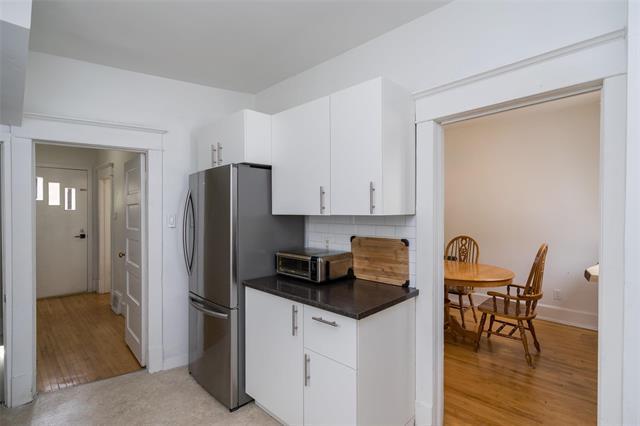 









393


Machray

AVE,
Winnipeg,




MB
R2W 1A5

