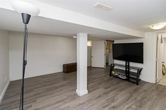 









393


Machray

AVE,
Winnipeg,




MB
R2W 1A5

