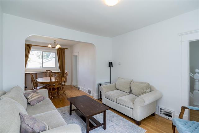 









393


Machray

AVE,
Winnipeg,




MB
R2W 1A5

