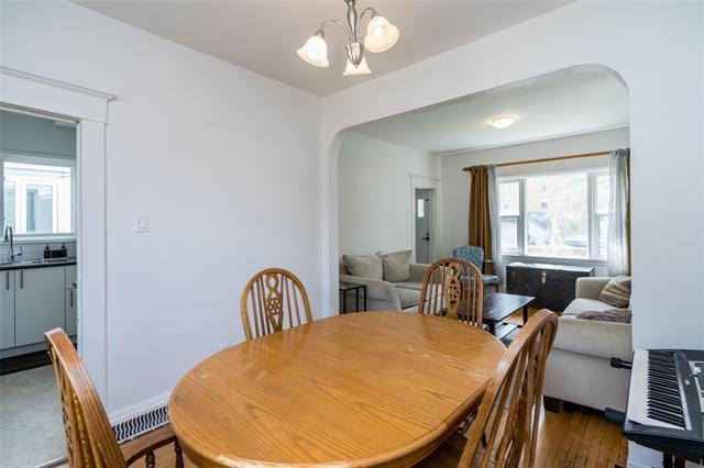 









393


Machray

AVE,
Winnipeg,




MB
R2W 1A5

