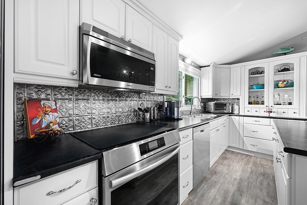 









95


Av. des Peupliers

,
Pontiac,




QC
J0X2G0

