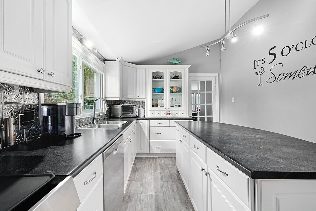 









95


Av. des Peupliers

,
Pontiac,




QC
J0X2G0

