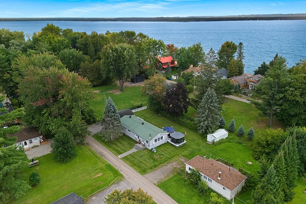 









95


Av. des Peupliers

,
Pontiac,




QC
J0X2G0

