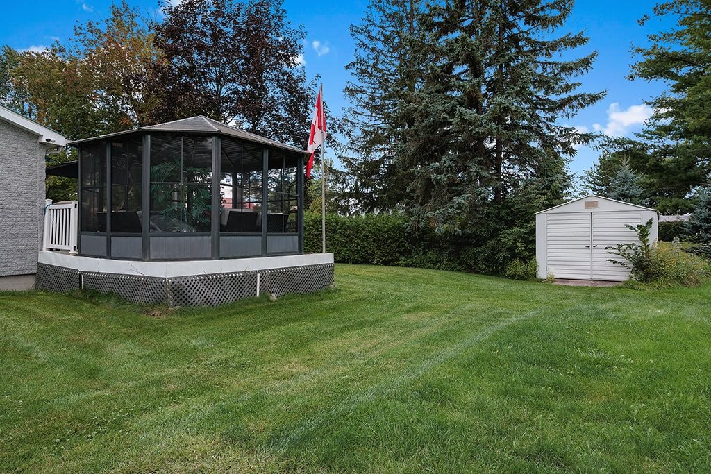 









95


Av. des Peupliers

,
Pontiac,




QC
J0X2G0

