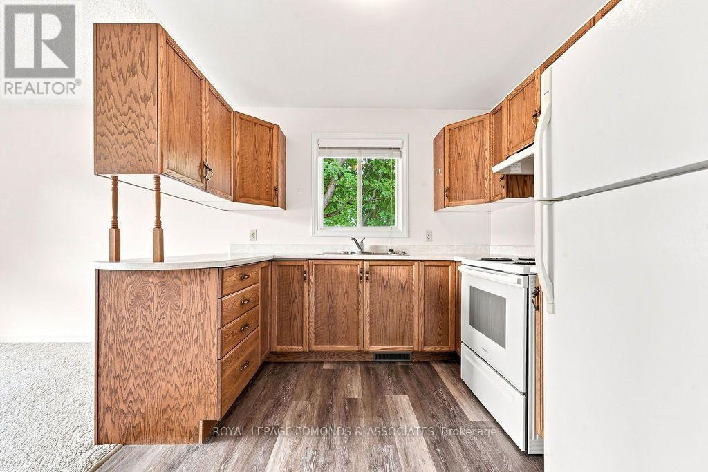 












57 RIDGE ROAD

,
Deep River,




Ontario
K0J1P0

