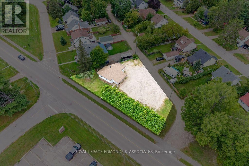 












57 RIDGE ROAD

,
Deep River,




Ontario
K0J1P0

